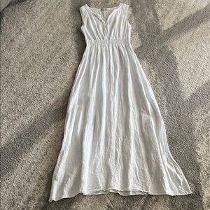 Chic White Sleeveless Maxi Dress